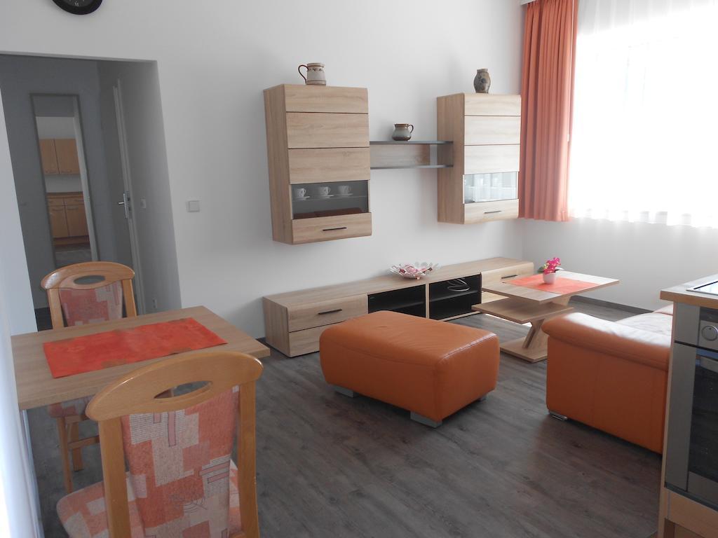 Apartment-Pension Schwalbennest Herzogenaurach Room photo